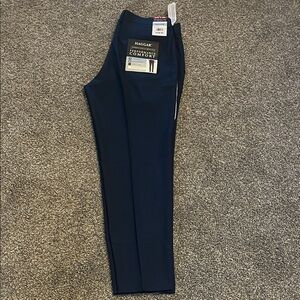 Haggar Men's Classic Dark Blue Dress Pants 34x29 straight fit